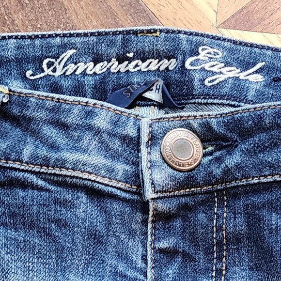 American Eagle Outfitters Medium Wash Straight Leg Jeans Size 4 - Picture 7 of 16